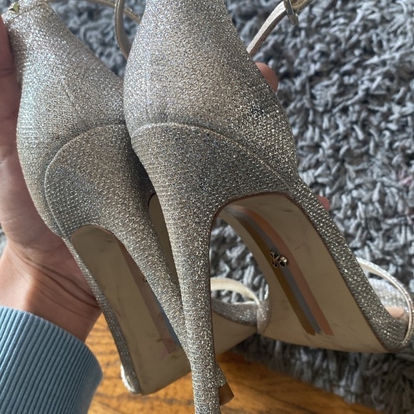 Sam Edelman ARIELLA Textured Metallic Silver Ankle Strap Heels Women’s Size 7 - Picture 4 of 10